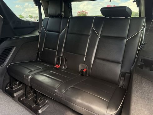 Used 2021 Cadillac Escalade Premium Luxury w/ Performance Package RWD image 30