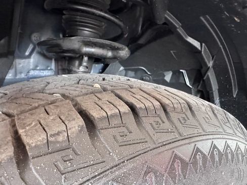 Used 2024 Nissan Rogue S AWD/4WD image 24