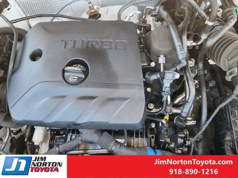 Used 2025 Chevrolet TrailBlazer LT AWD/4WD image 30