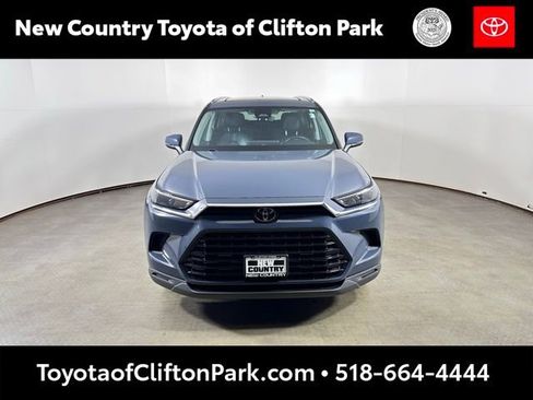 Used 2024 Toyota Grand Highlander AWD image 8
