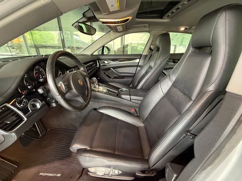 Used 2016 Porsche Panamera image 5