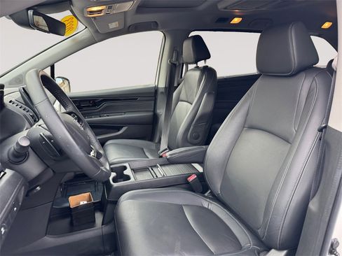 Used 2023 Honda Odyssey Touring image 9