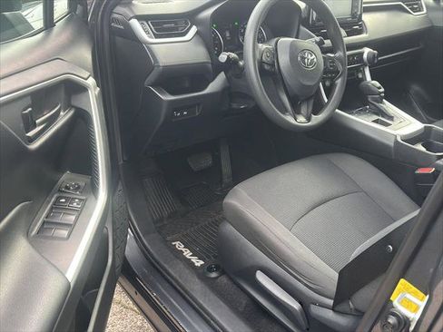 Certified 2020 Toyota RAV4 LE w/ Carpet Mat Package image 24