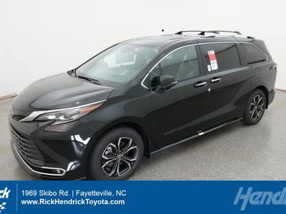 New 2025 Toyota Sienna Platinum