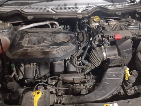 Used 2020 Ford EcoSport SE w/ SE Convenience Package image 9