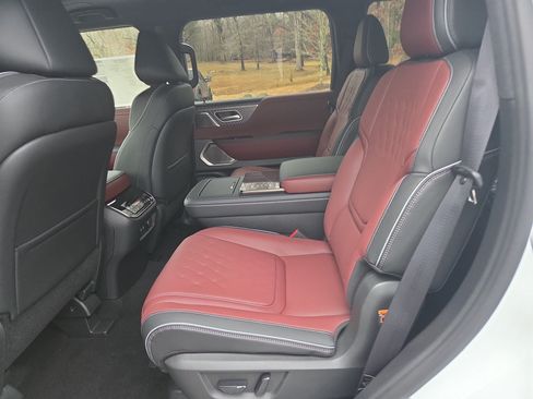 Used 2026 INFINITI QX80 Autograph w/ Premium Cargo Package AWD/4WD image 8