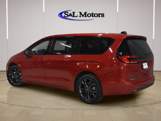 New 2026 Chrysler Pacifica Select FWD image 4