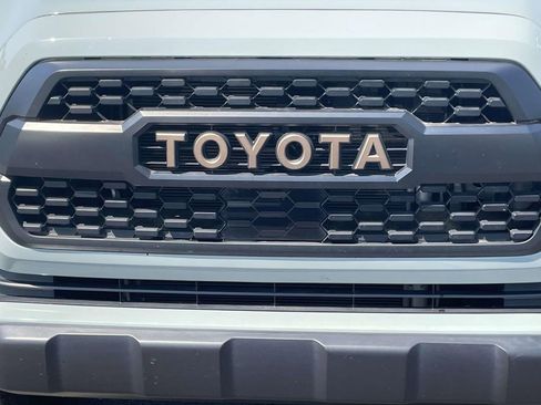 Used 2022 Toyota Tacoma SR5 w/ Trail Edition AWD/4WD image 5