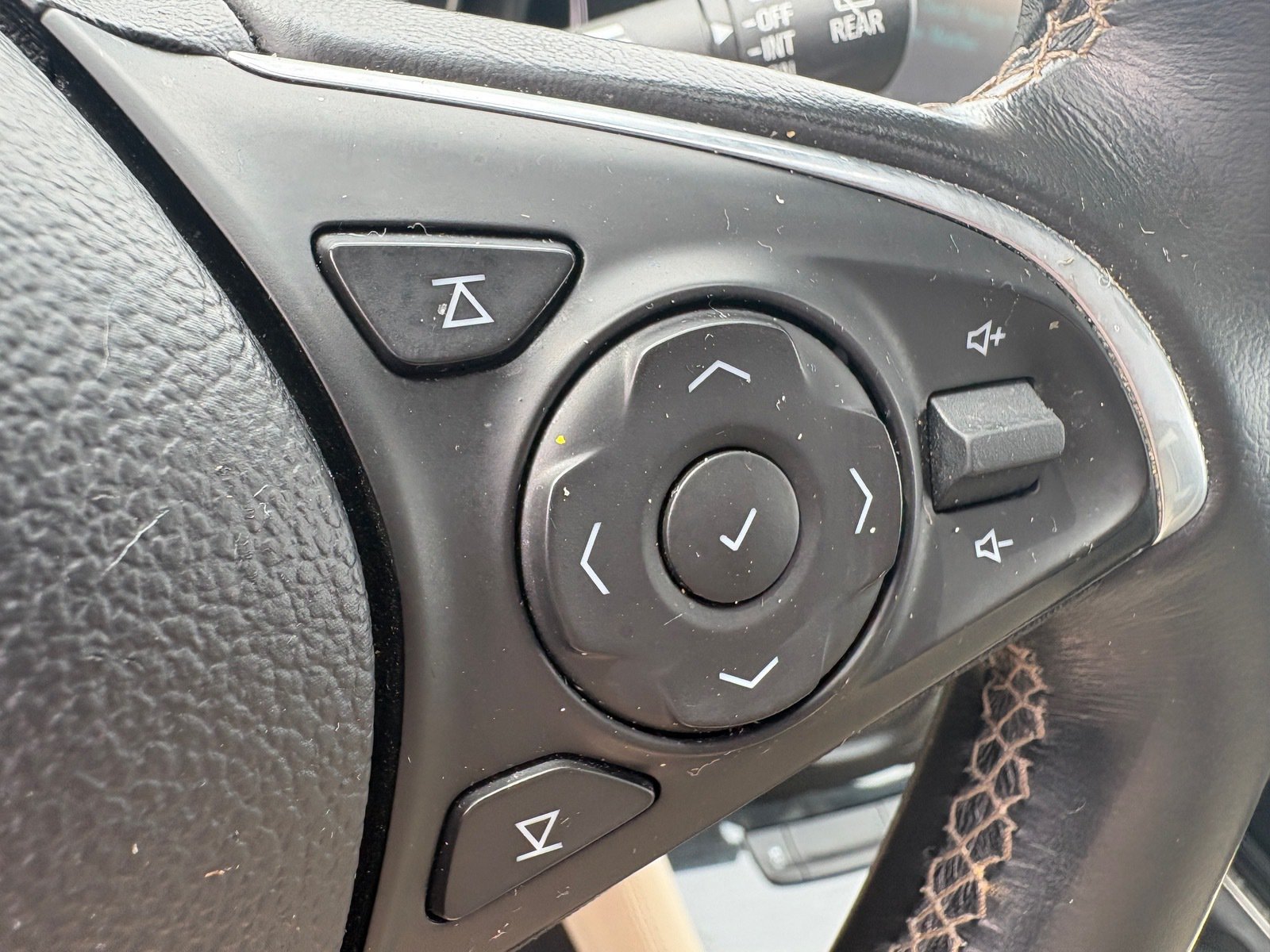 Used 2017 Buick Envision Preferred w/ LPO, Interior Luxury Package FWD image 18