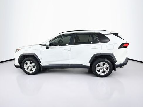 Used 2019 Toyota RAV4 XLE w/ Convenience Package FWD image 4