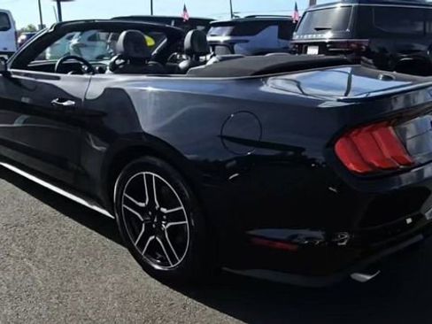 Used 2023 Ford Mustang Premium image 3