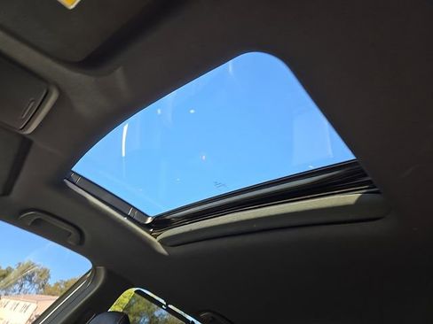 Used 2022 Honda Pilot TrailSport image 14