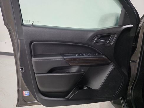 Used 2019 GMC Canyon SLE image 18