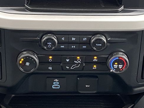 Used 2024 Ford F350 XLT image 23