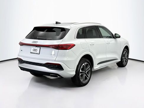 Used 2025 Audi Q5 Premium Plus w/ Premium Plus AWD/4WD image 6