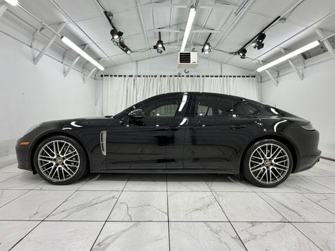 Certified 2022 Porsche Panamera 4 Platinum Edition image 14