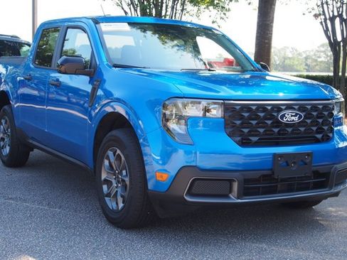Certified 2025 Ford Maverick XLT w/ XLT Luxury Package FWD image 1