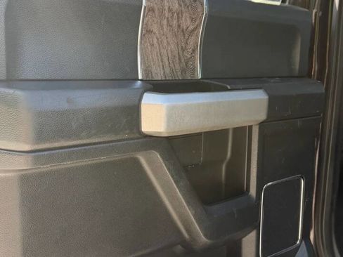 Used 2019 Ford F250 Lariat w/ FX4 Off-Road Package AWD/4WD image 19