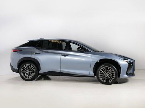 Used 2023 Lexus RZ 450e Premium w/ Accessory Package (2T) AWD/4WD image 29