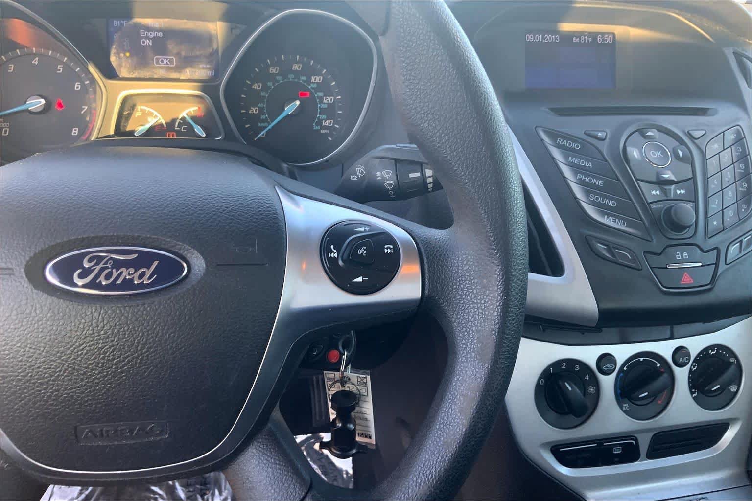 Used 2014 Ford Focus SE FWD image 24