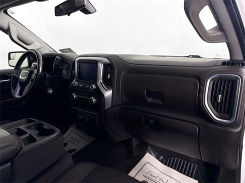 Used 2022 GMC Sierra 1500 SLE image 28