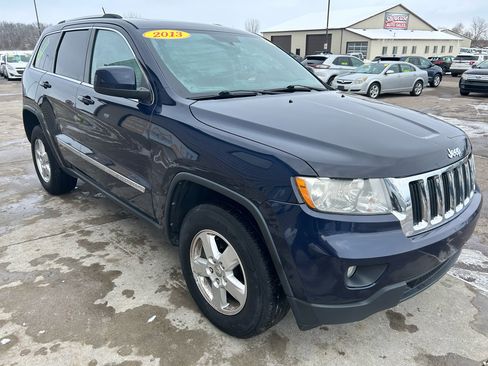 Used 2013 Jeep Grand Cherokee Laredo w/ Laredo E Group image 3