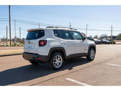 Used 2022 Jeep Renegade Latitude image 5