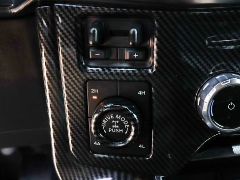 Used 2025 Ford F150 Raptor AWD/4WD image 45