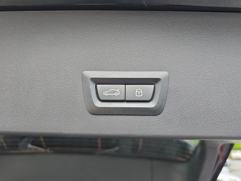 Used 2025 BMW X3 xDrive30i w/ Premium Package image 6