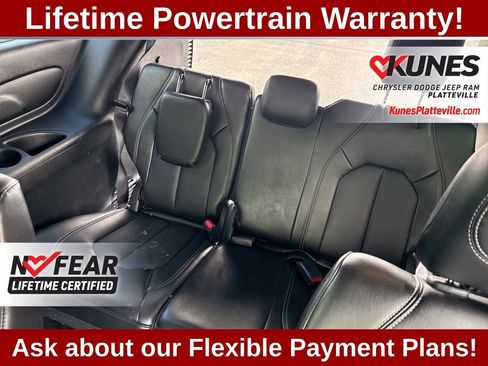 Used 2025 Chrysler Pacifica Select FWD image 24