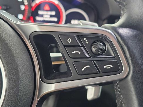 Used 2022 Porsche Cayenne Platinum Edition image 28