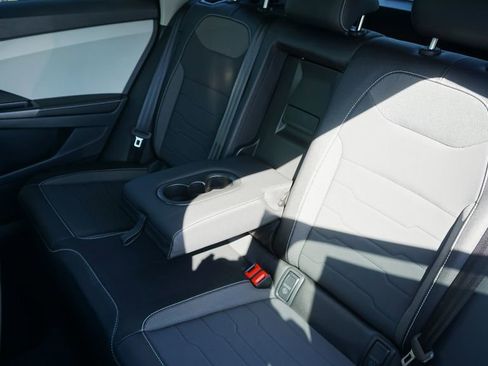New 2026 Volkswagen Taos SE AWD/4WD image 8