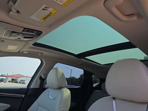 Used 2022 Hyundai Tucson Limited FWD image 16