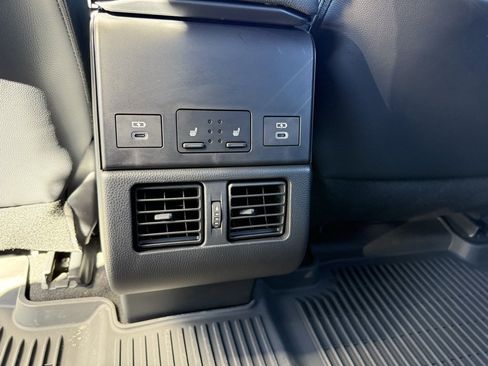 Used 2024 Toyota bZ4X Limited image 40