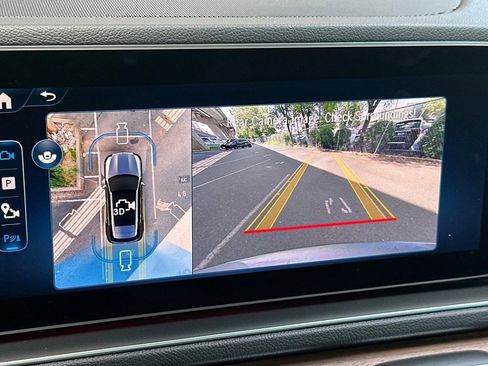 Used 2025 Mercedes-Benz GLE 450e 4MATIC image 26