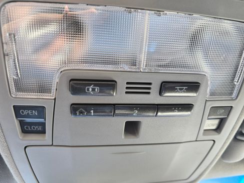 Used 2012 Toyota Camry SE image 22