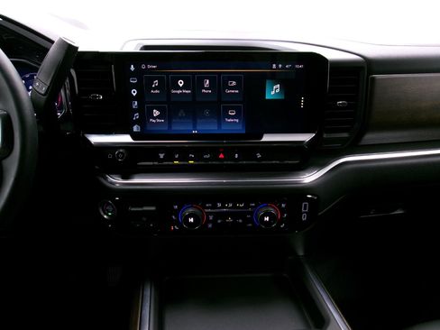 Used 2025 Chevrolet Silverado 2500 High Country w/ Technology Package image 10