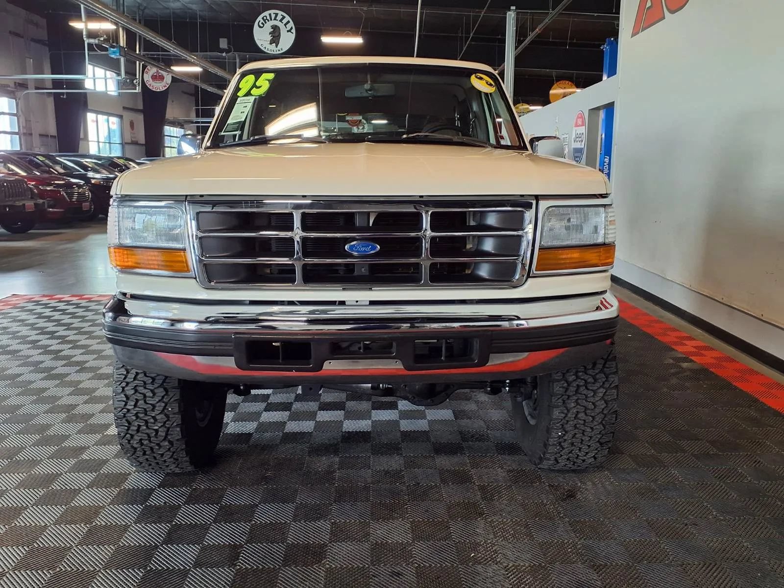 Used 1995 Ford Bronco Eddie Bauer AWD/4WD image 3