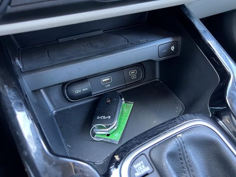 Used 2023 Kia Soul EX FWD image 25