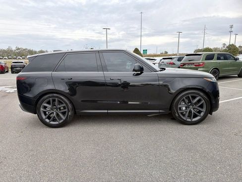 Used 2024 Land Rover Range Rover Sport SE image 6