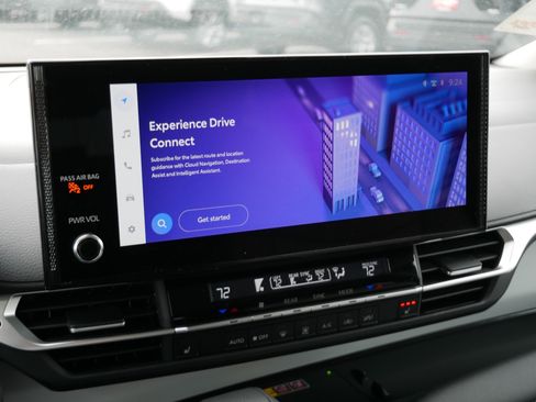 Certified 2025 Toyota Sienna XLE w/ XLE Plus Package image 22