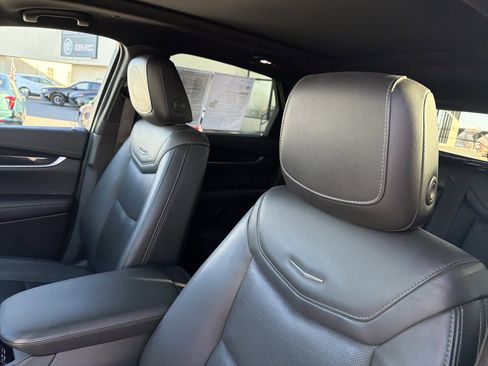 Certified 2022 Cadillac XT5 Premium Luxury image 12