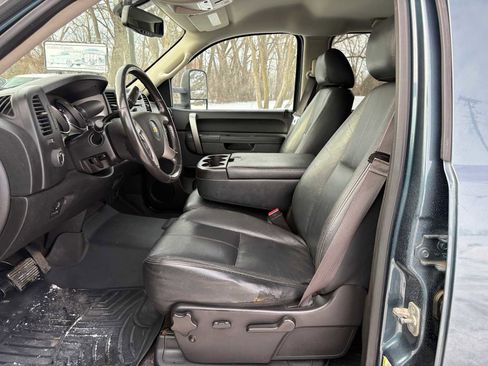 Used 2013 Chevrolet Silverado 2500 LT w/ Interior Plus Package image 7
