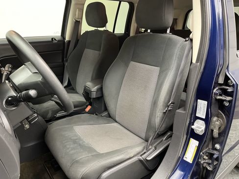 Used 2017 Jeep Patriot Sport w/ Power Value Group FWD image 8