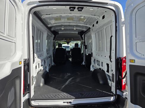 New 2026 Ford Transit 250 148 Medium Roof RWD image 4