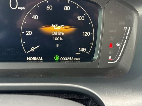 Certified 2025 Acura ADX FWD image 32