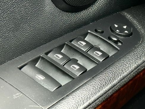 Used 2010 BMW 328i Convertible image 25