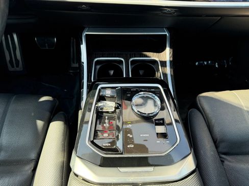 Used 2023 BMW 740i w/ Executive Package RWD image 15