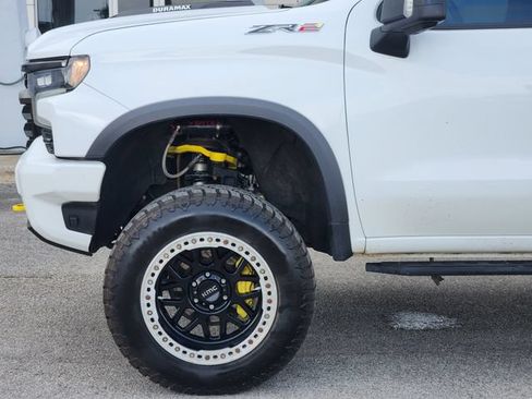 Used 2024 Chevrolet Silverado 1500 ZR2 w/ Technology Package AWD/4WD image 5