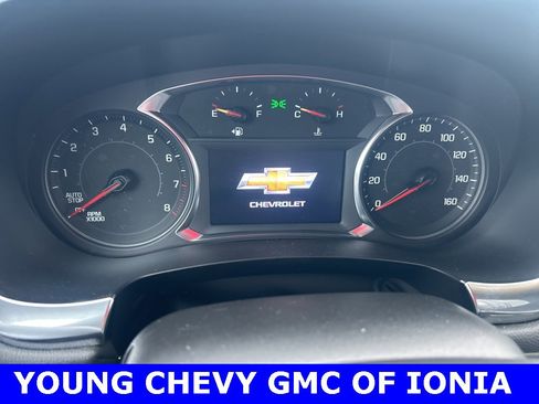 Used 2023 Chevrolet Traverse LT image 14